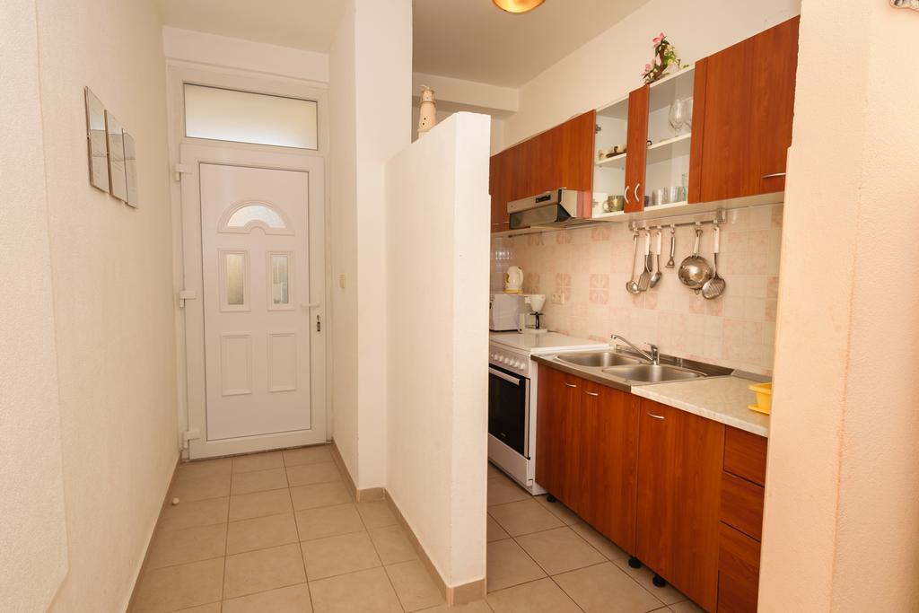 Apartments Galeb Блаце Екстер'єр фото