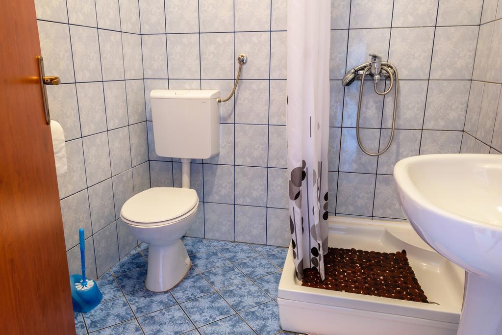 Apartments Galeb Блаце Екстер'єр фото