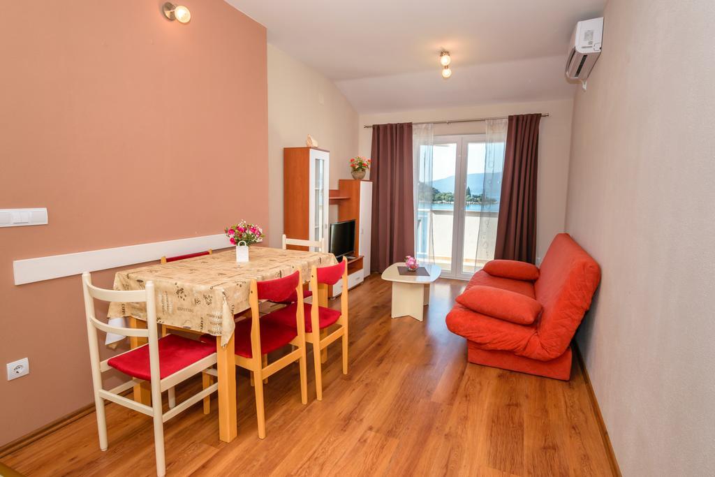 Apartments Galeb Блаце Екстер'єр фото