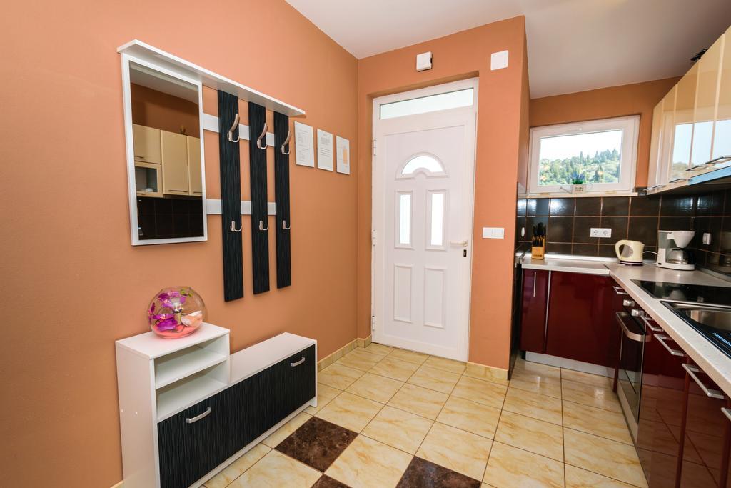 Apartments Galeb Блаце Екстер'єр фото