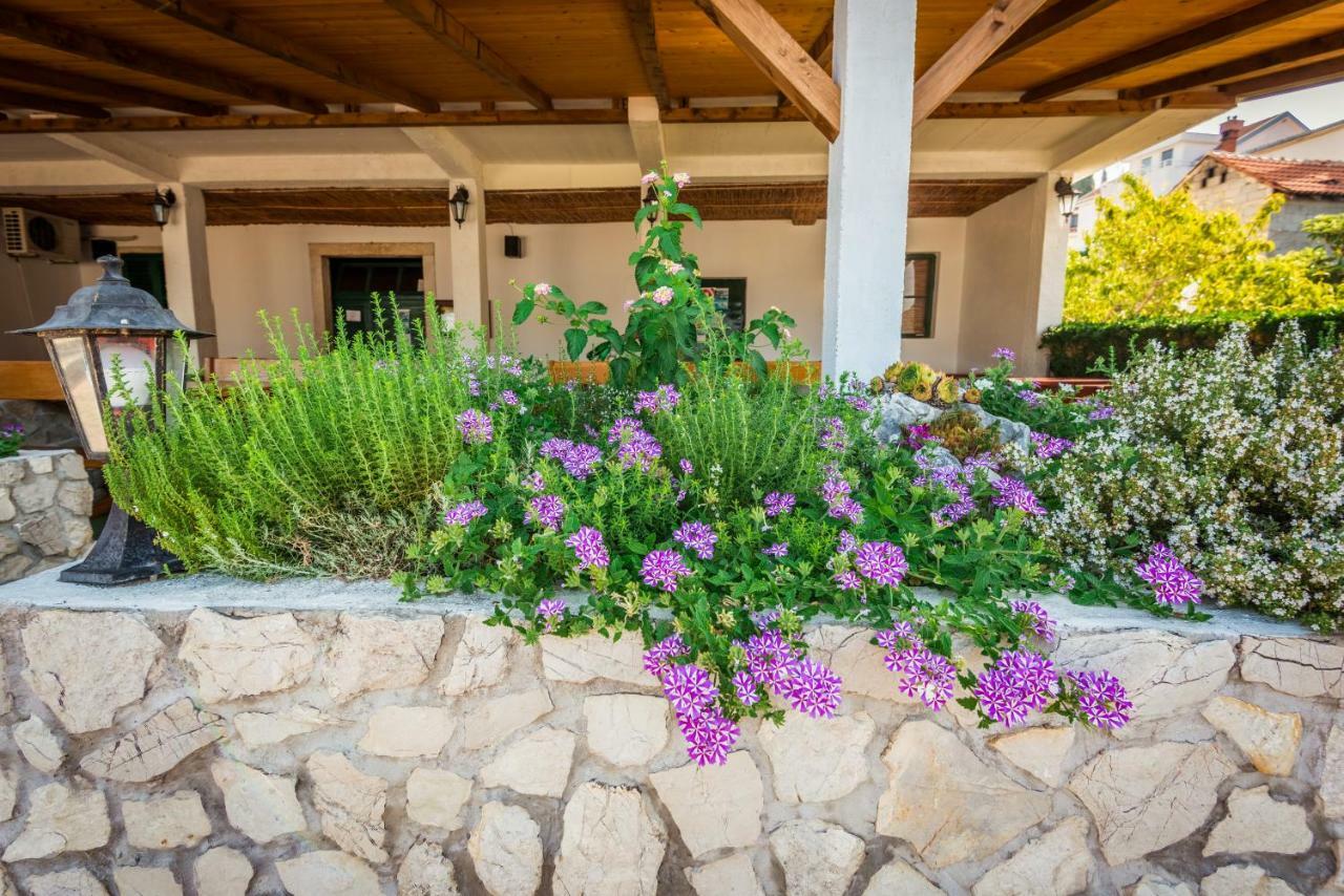 Apartments Galeb Блаце Екстер'єр фото