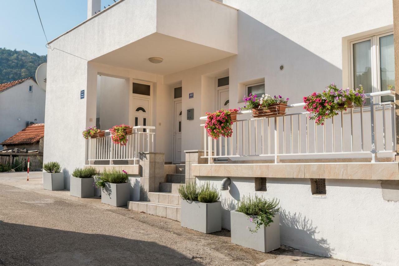 Apartments Galeb Блаце Екстер'єр фото